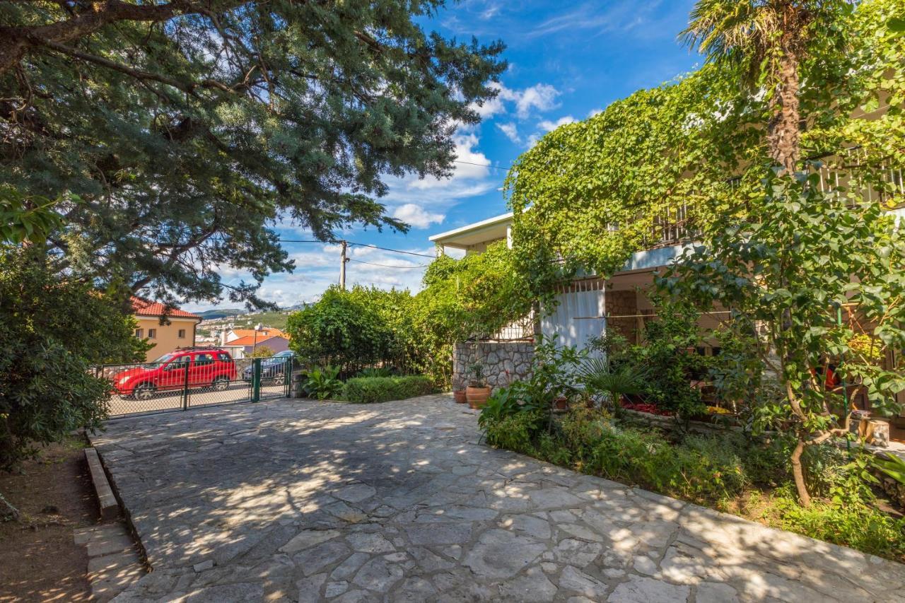 Apartments With A Parking Space Selce, Crikvenica - 2381 Exterior foto